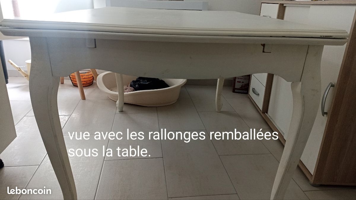 Table de cuisine / salon / salle à manger (image 6)