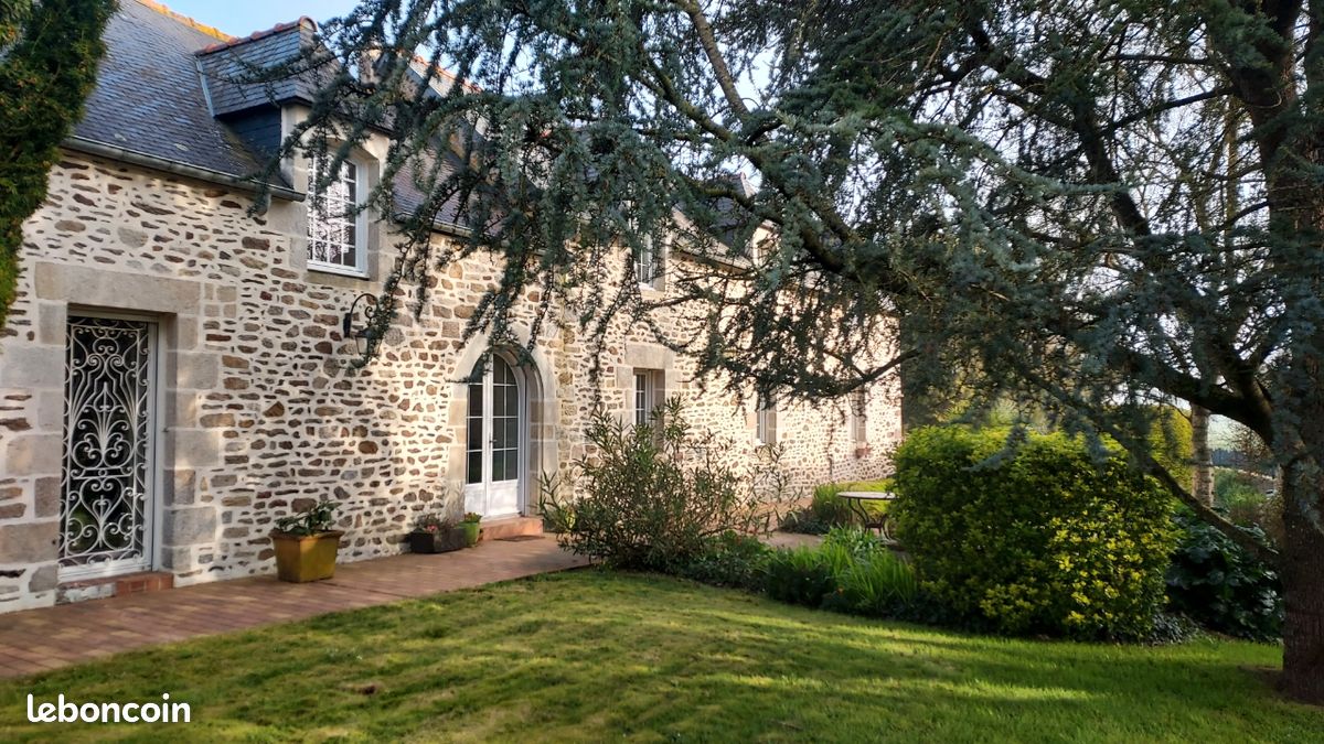 Maison 7 pièces 220 m² · à Languenan · 220 m² · 700 000 €