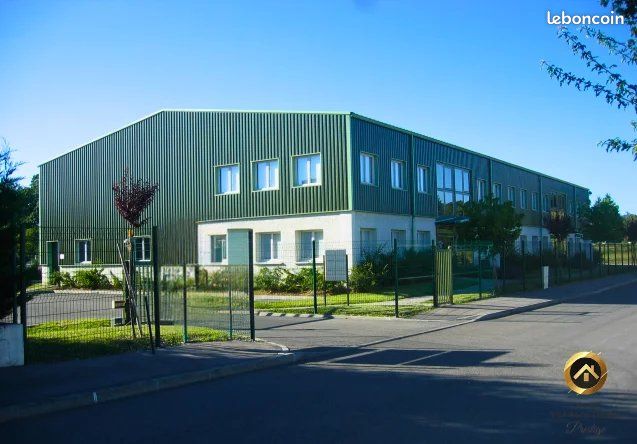 Immeuble 20 pièces 1411 m² · à Bourgoin-Jallieu · 1 411 m² · 1 515 000 €