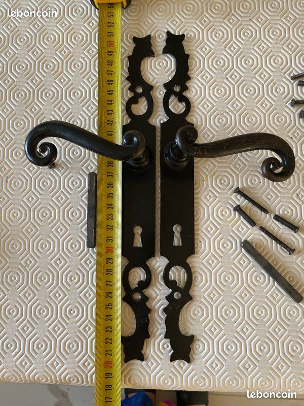 Lot De 5 Paires De Poignées En Fer Forgé Noir + Platines (occasion)