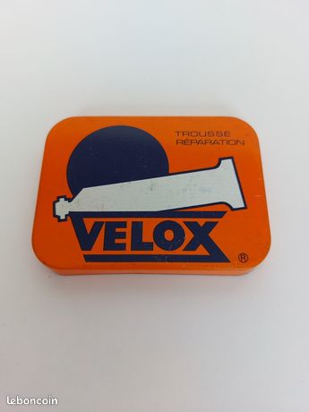 Ancienne Boîte En Fer Publicitaire VELOX - Nécessaire De Réparation De Pneu Vintage