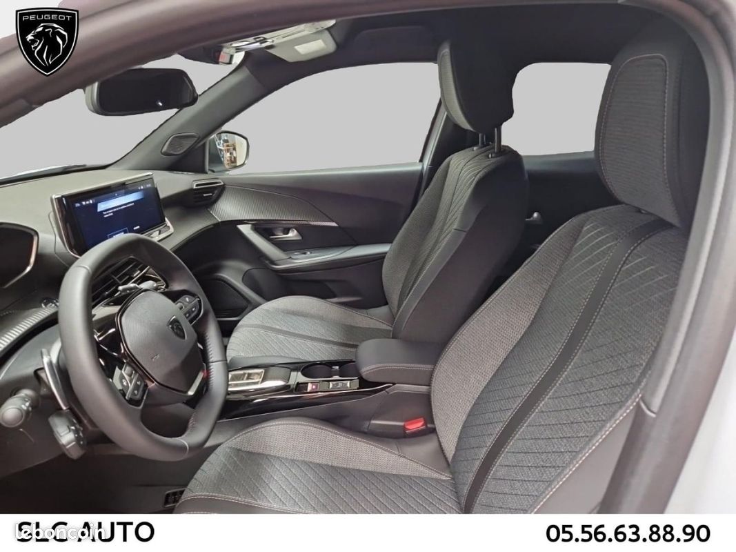 Peugeot 2008 1.2 Hybrid 145ch Allure e-DCS6 (image 14)