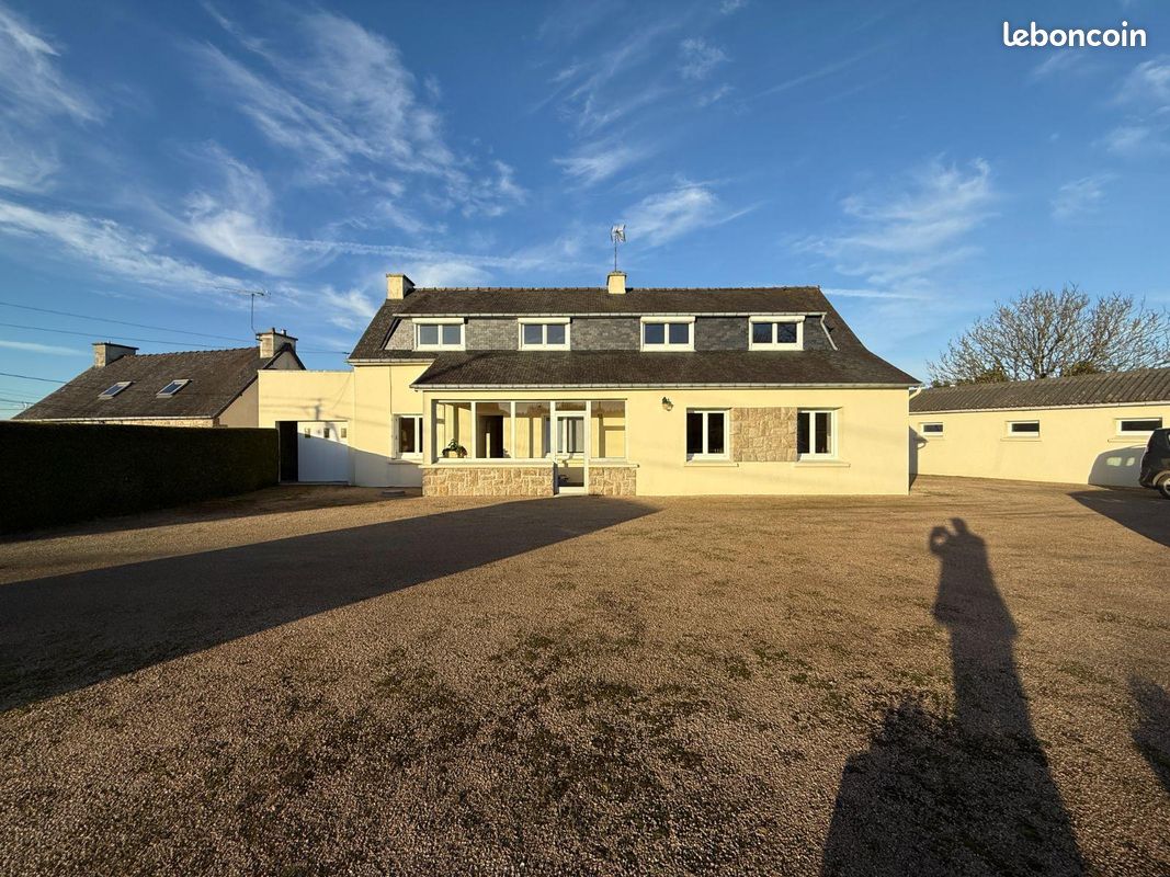Maison 5 pièces 135 m² · à Bourbriac · 135 m² · 220 000 €