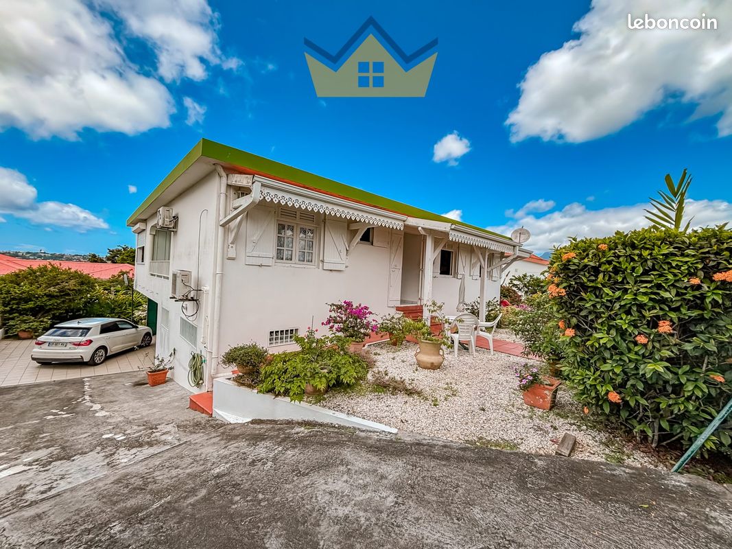 Maison 7 pièces 210 m² · à Fort-de-France · 210 m² · 448 000 €