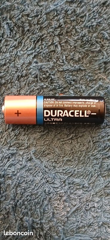 4 piles Duracell AA 2,5 (image 1)