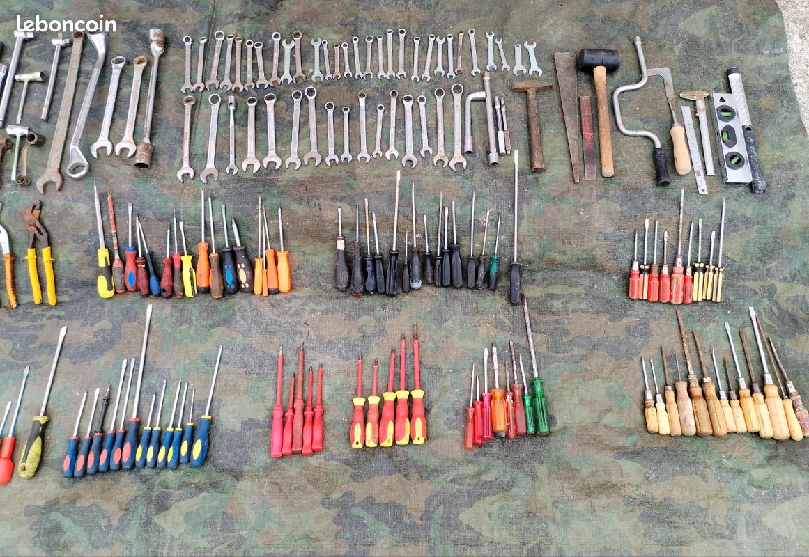 Lot D'outils Publicitaires Vintage Pour Golfeurs - Tees, Marqueurs, Divot