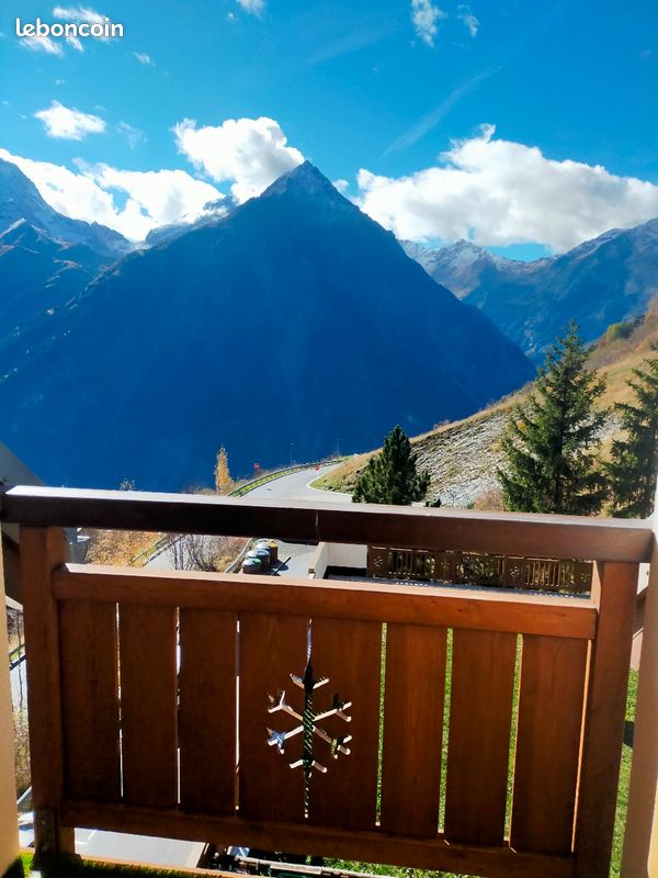 Joli studio 4p au calme avec vue dégagée (image 2)
