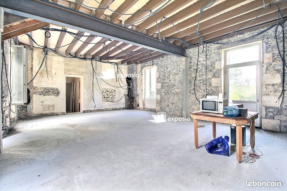 Maison 5 pièces 155 m² - Coulonges-sur-l'Autize 79160 (image principale 5)