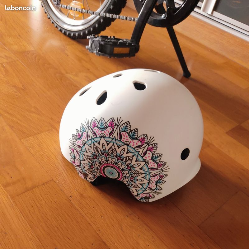 Casque Intégral Réglable Pour Vélo, Skateboard, VTT – Avec Visière, Aérations, Tour De Tête 54-58 Cm