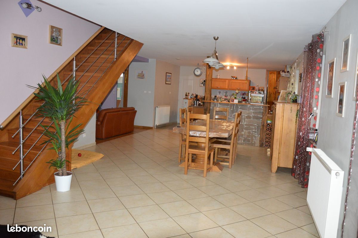 Maison 5 pièces 140 m² · à Tallans · 140 m² · 790 €/mois