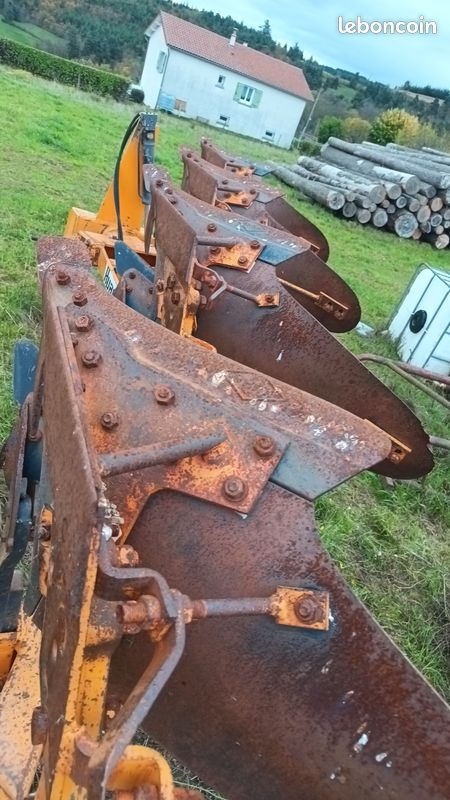 Charrue Huard 5 corps QRE65T - Matériel agricole