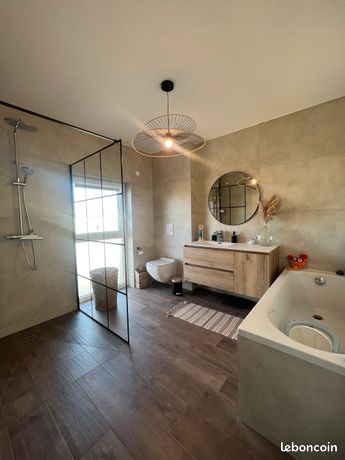 A INGERSHEIM, Maison récente à toît plat de 128 m² habitables avec un garage de 45 m²