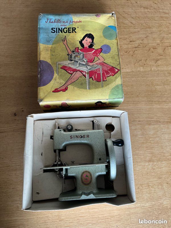 Ancienne Machine à Coudre Singer Pour Enfant - Fabriquée Aux USA