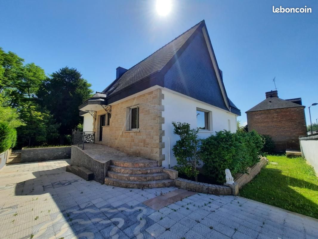 Maison 5 pièces 153 m² · à Chartres-de-Bretagne · 153 m² · 1 227 €