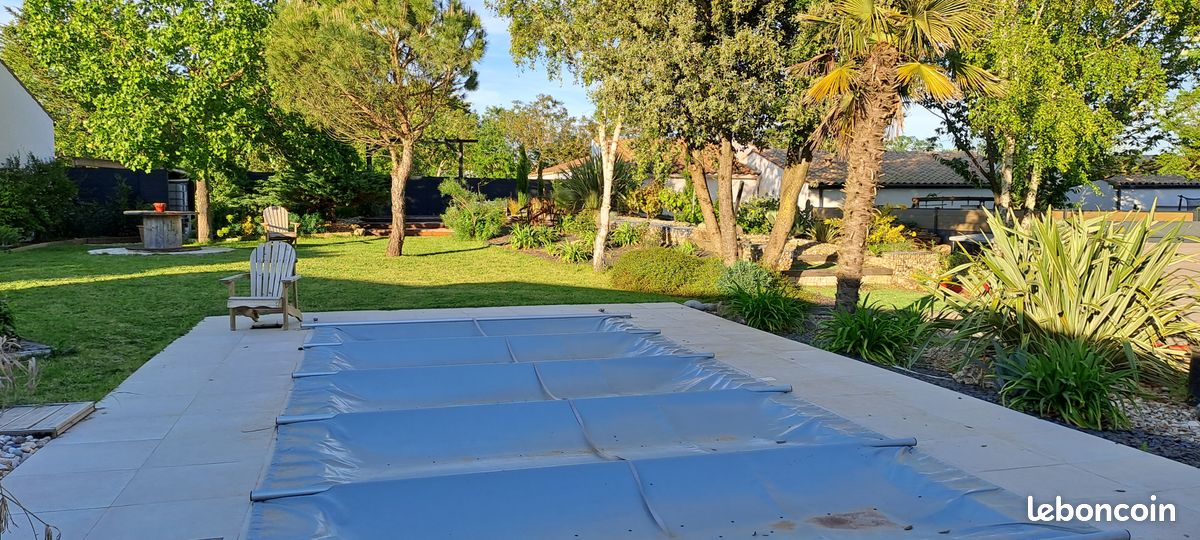 Bâche à barre de piscine (image 1)