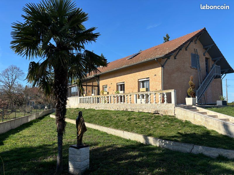 Maison 7 pièces 142 m² · à Pouilly-les-Nonains · 142 m² · 276 000 €