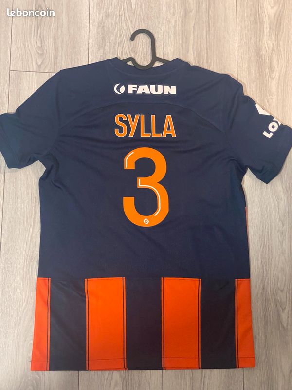 Lanzamiento de la camiseta visitante del Montpellier 24-25 - Footy