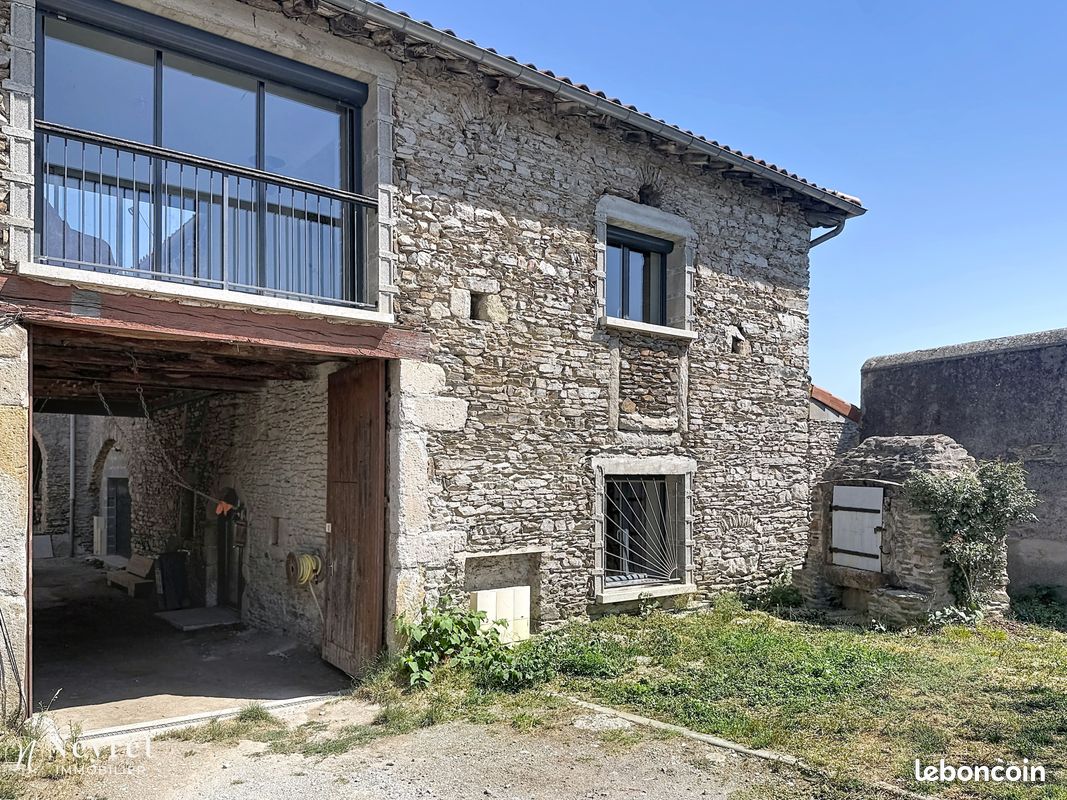 Maison 8 pièces 180 m² · à Tartaras · 180 m² · 349 000 €
