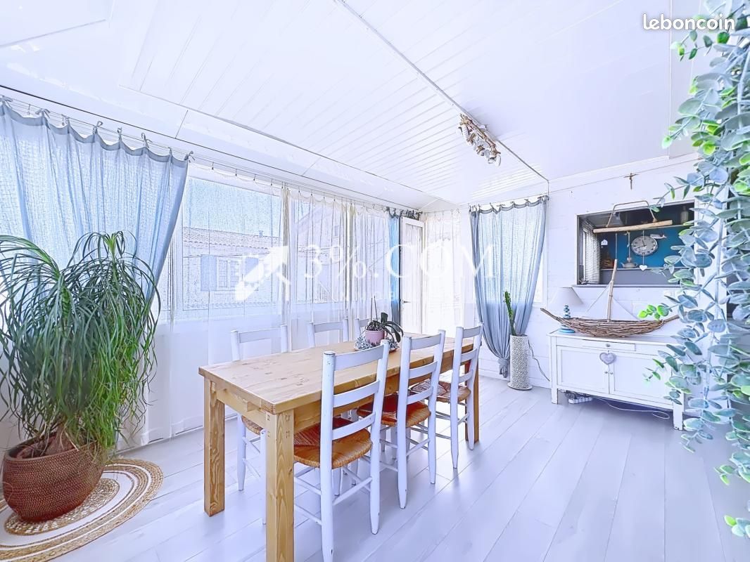 Maison 7 pièces 111 m² · à Gruissan · 111 m² · 449 000 €