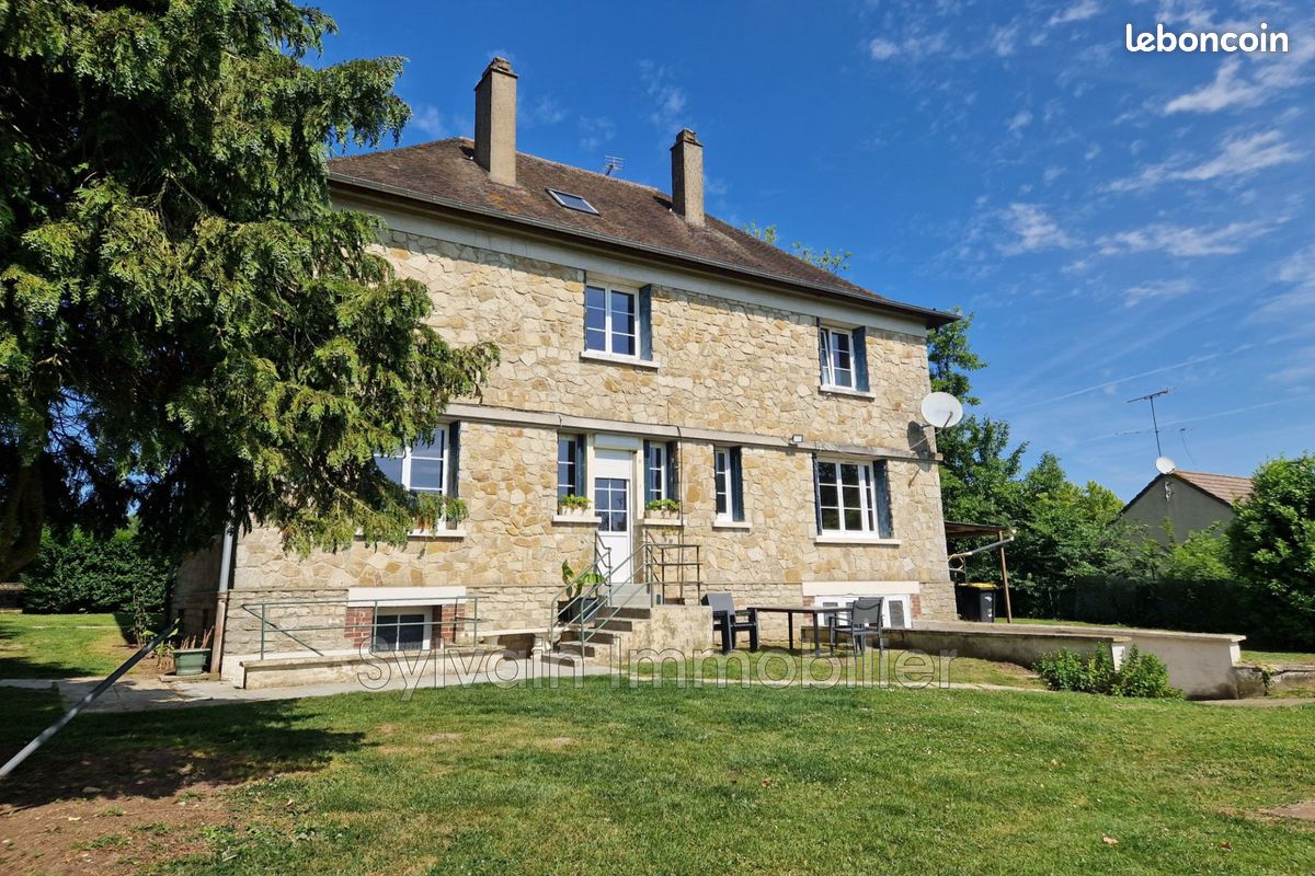 Maison 6 pièces 216 m² · à Saint-Germer-de-Fly · 216 m² · 415 000 €