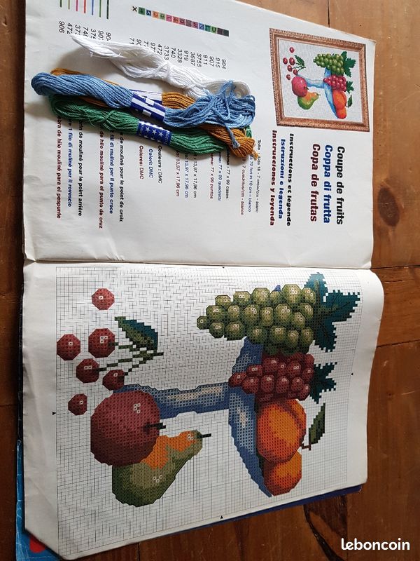 Livre de broderie (image 1)