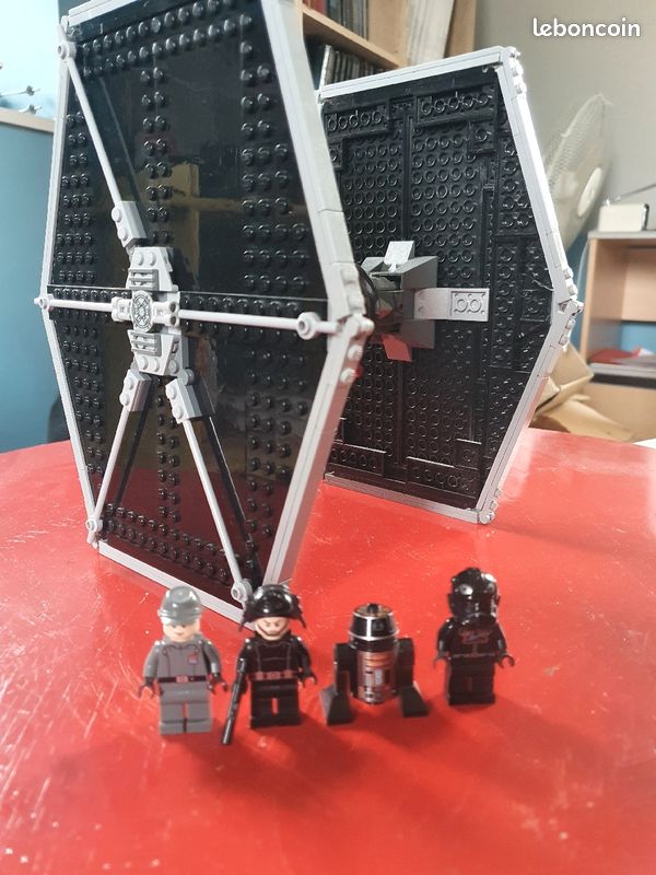 Lego Star Wars 9492 Tie Fighter (image 2)