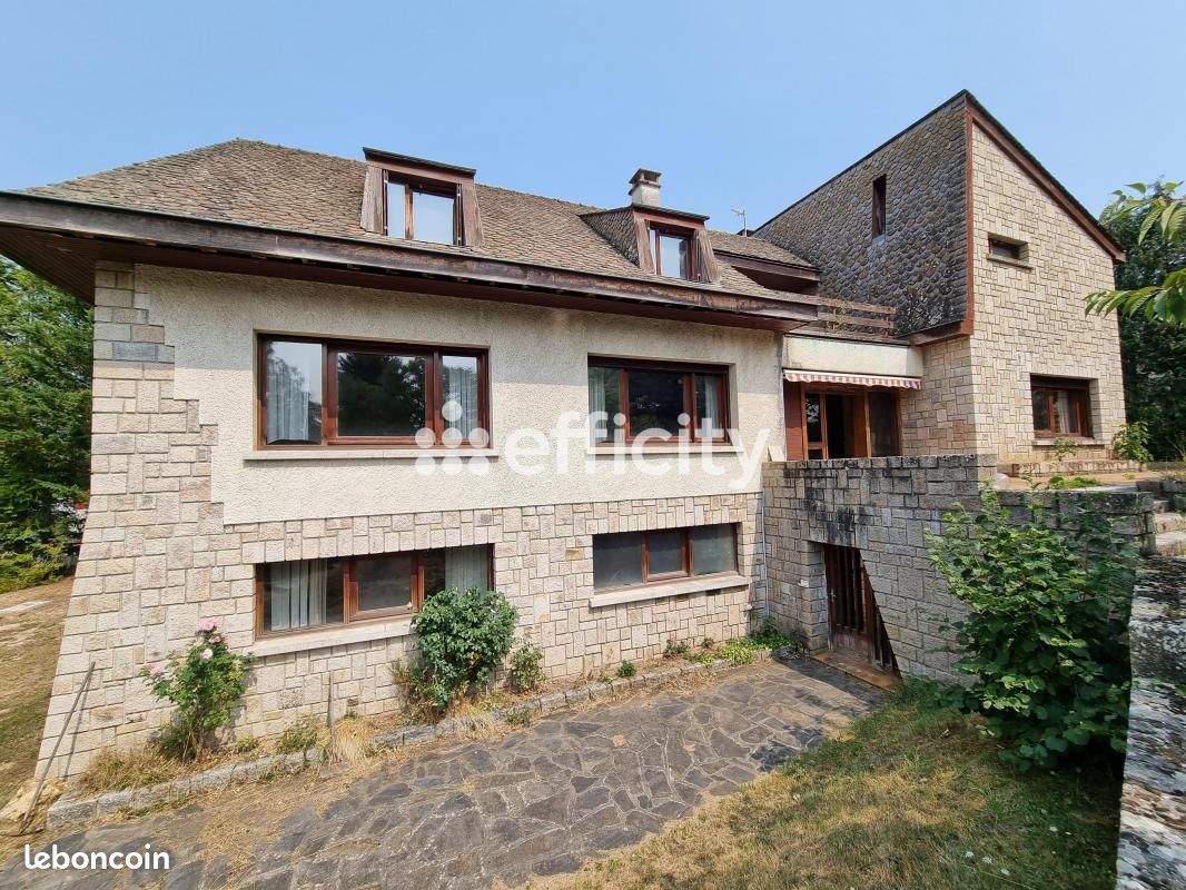 Maison 11 pièces 272 m² · à Le Malzieu-Ville · 272 m² · 315 000 €