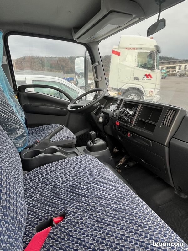 ISUZU M27 Cabine Large 3L 150cv BVA Benne coffre Neuf (image 5)