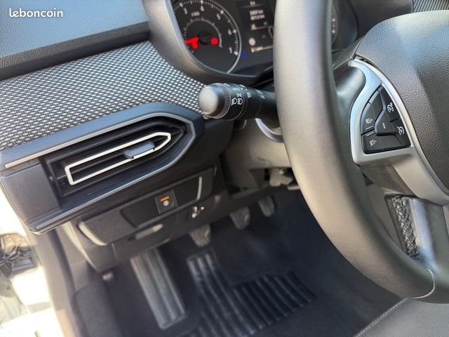 Dacia Sandero 1.0 TCE 90CV JOURNEY (image 16)