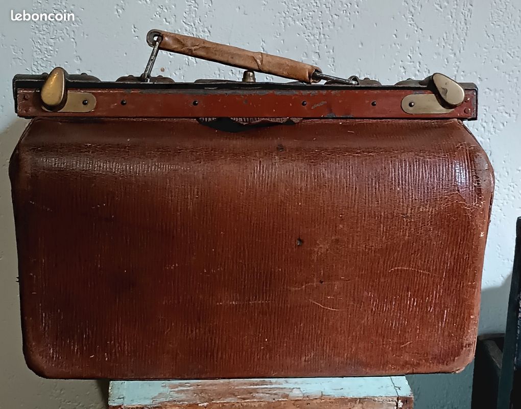 Ancienne petite mallette, valise de médecin (image 2)