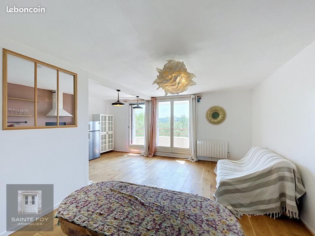 Appartement 2 pièces 51 m² · à Sainte-Foy-lès-Lyon · 51 m² · 970 €
