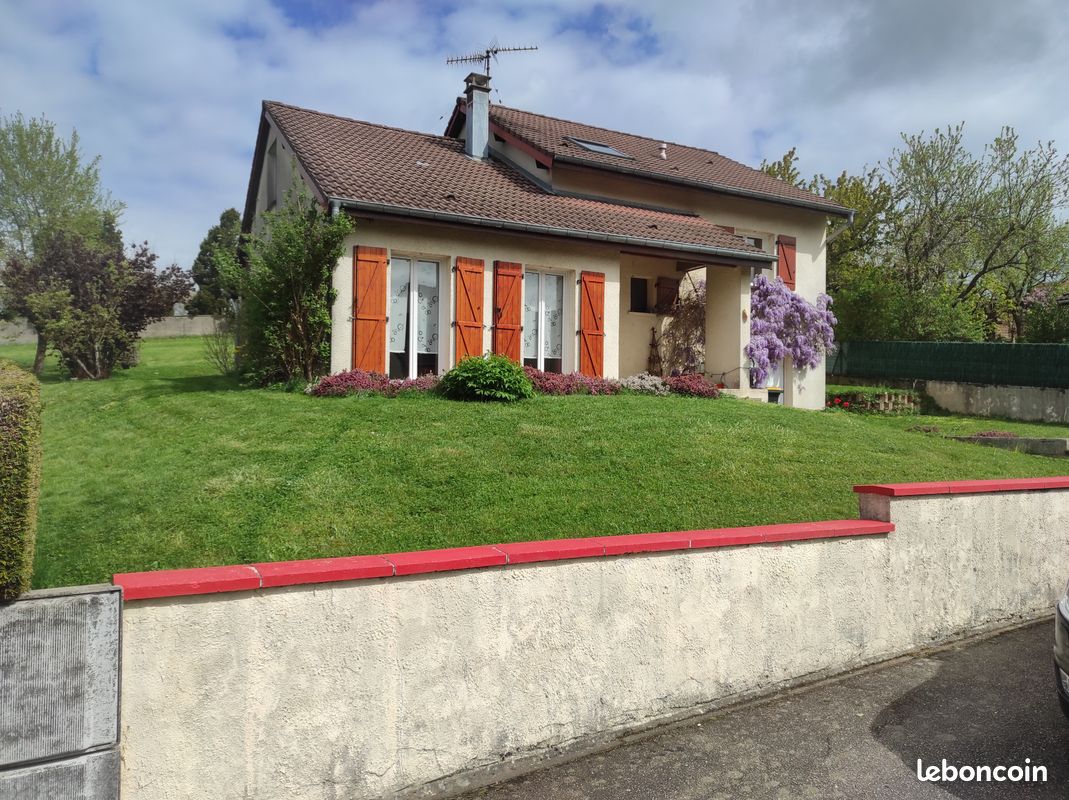 Maison 7 pièces 130 m² · à Contrexéville · 130 m² · 180 000 €