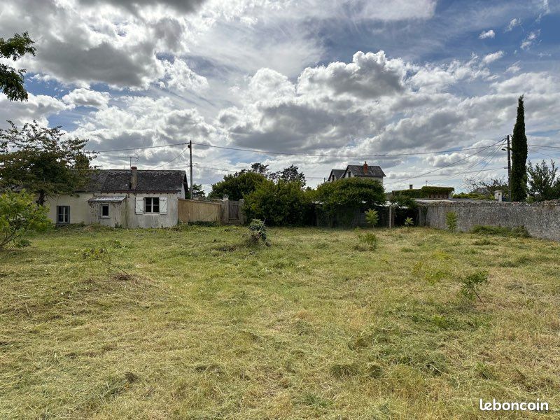 Terrain constructible à vendre avec dépendance · à Chinon · 74 000 €