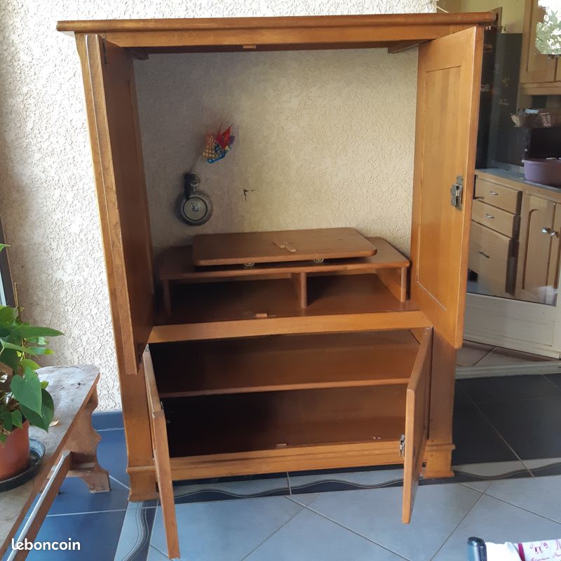 Meuble TV en bois (image 2)