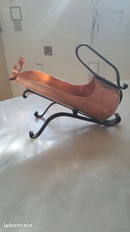 Porte bouteille à vin en cuivre signée (image 1)