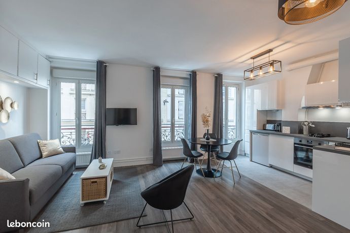 Studio 1 pièce 28 m² — 1