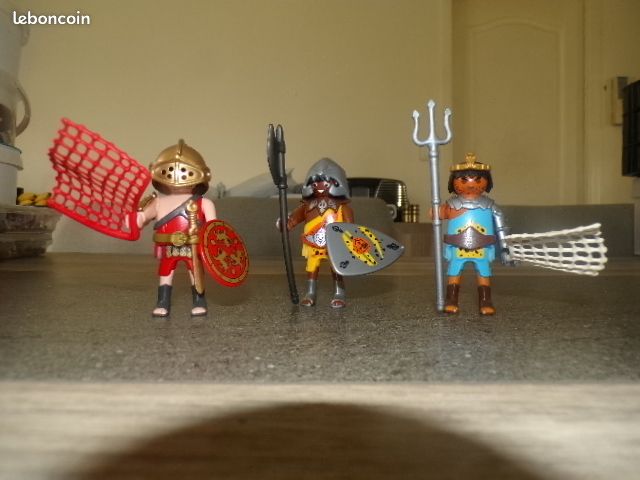 Lot De Personnages Playmobil Gladiateurs / Romains - Thème Château Et Chevaliers - Occasion