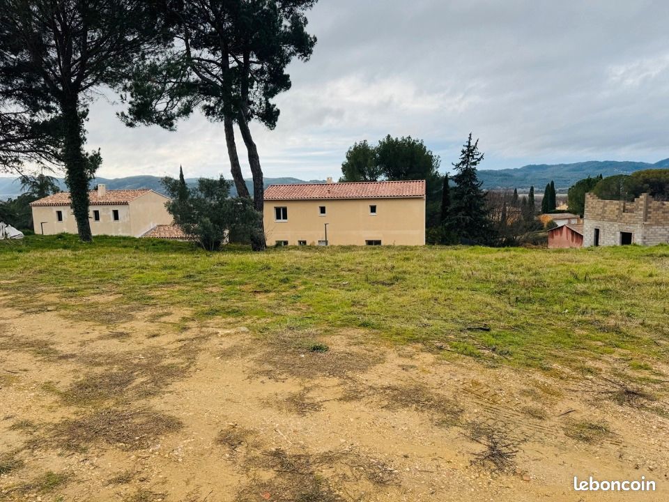 Terrain 450 m² Cadenet · 184 900 €