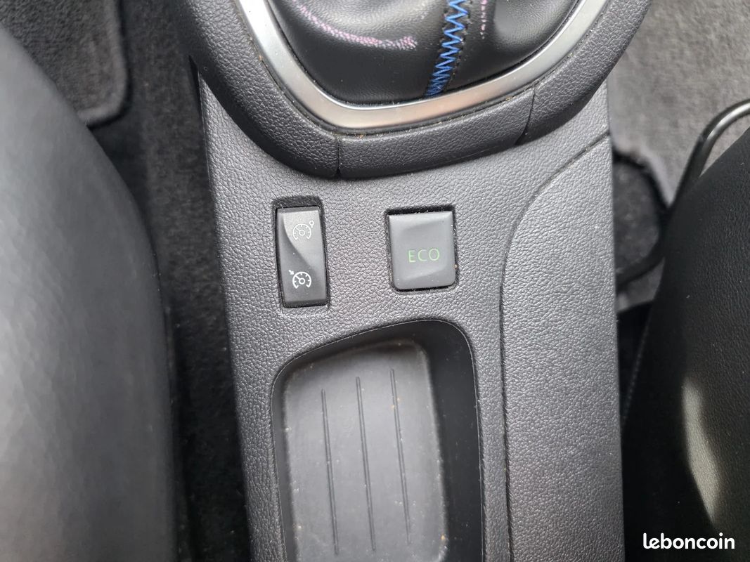 Renault CLIO IV Intens Pack GT Line / Vidange Neuve / (image 30)
