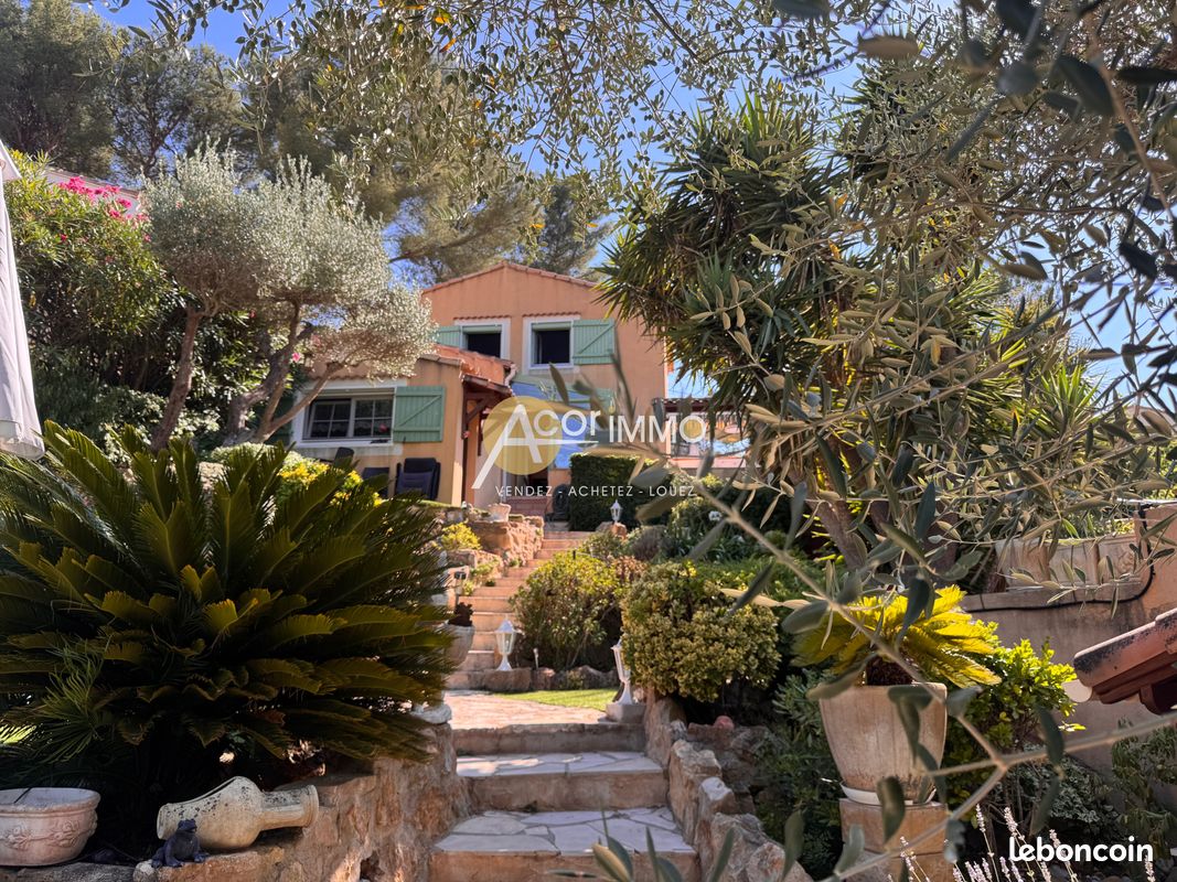 Maison 4 pièces 88 m² · à Sanary-sur-Mer · 88 m² · 525 000 €