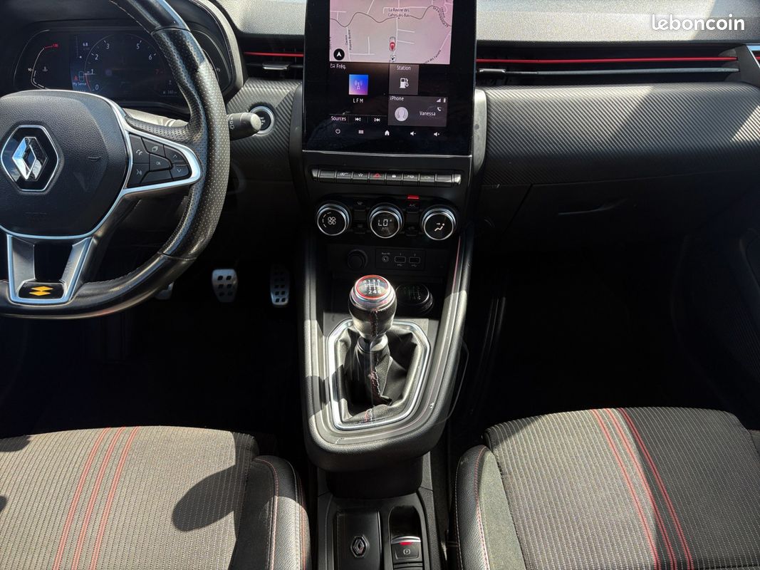 RENAULT CLIO V TCe 90Ch RS. Line Carplay GPS Caméra 360° Garantie 12 mois (image 12)