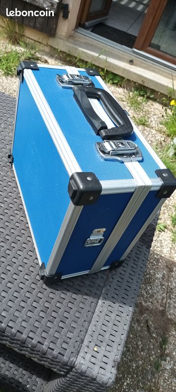 Valise bleu (image 1)