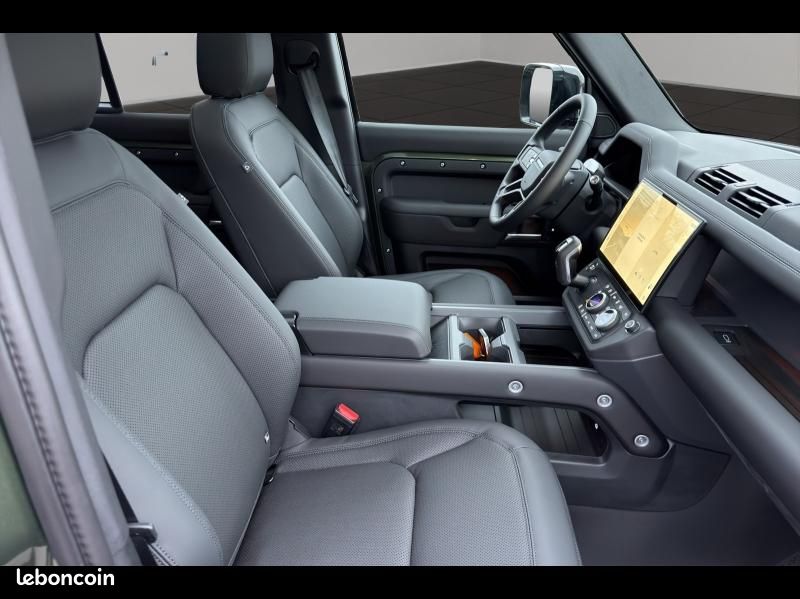 Land-rover Defender 110 2.0 P300e PHEV Black Edition (image 13)