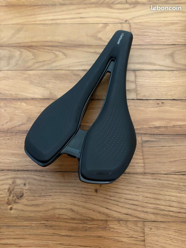 Selle Giant approach (image 2)