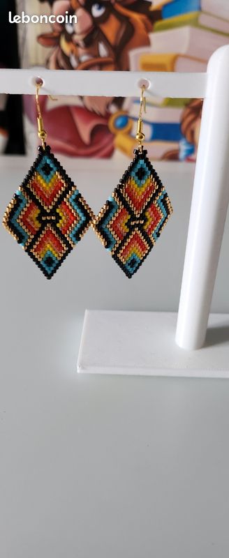 Boucles d'oreilles tissées - Canada