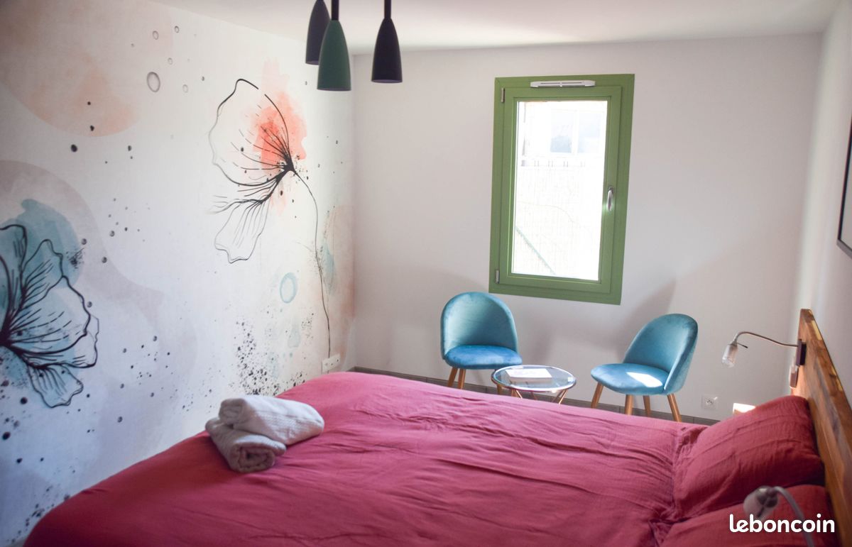 Maison de ville contemporaine avec exterieur, vue Albères (image 4)