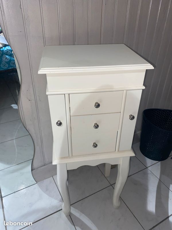 Meuble bijoux (image 1)