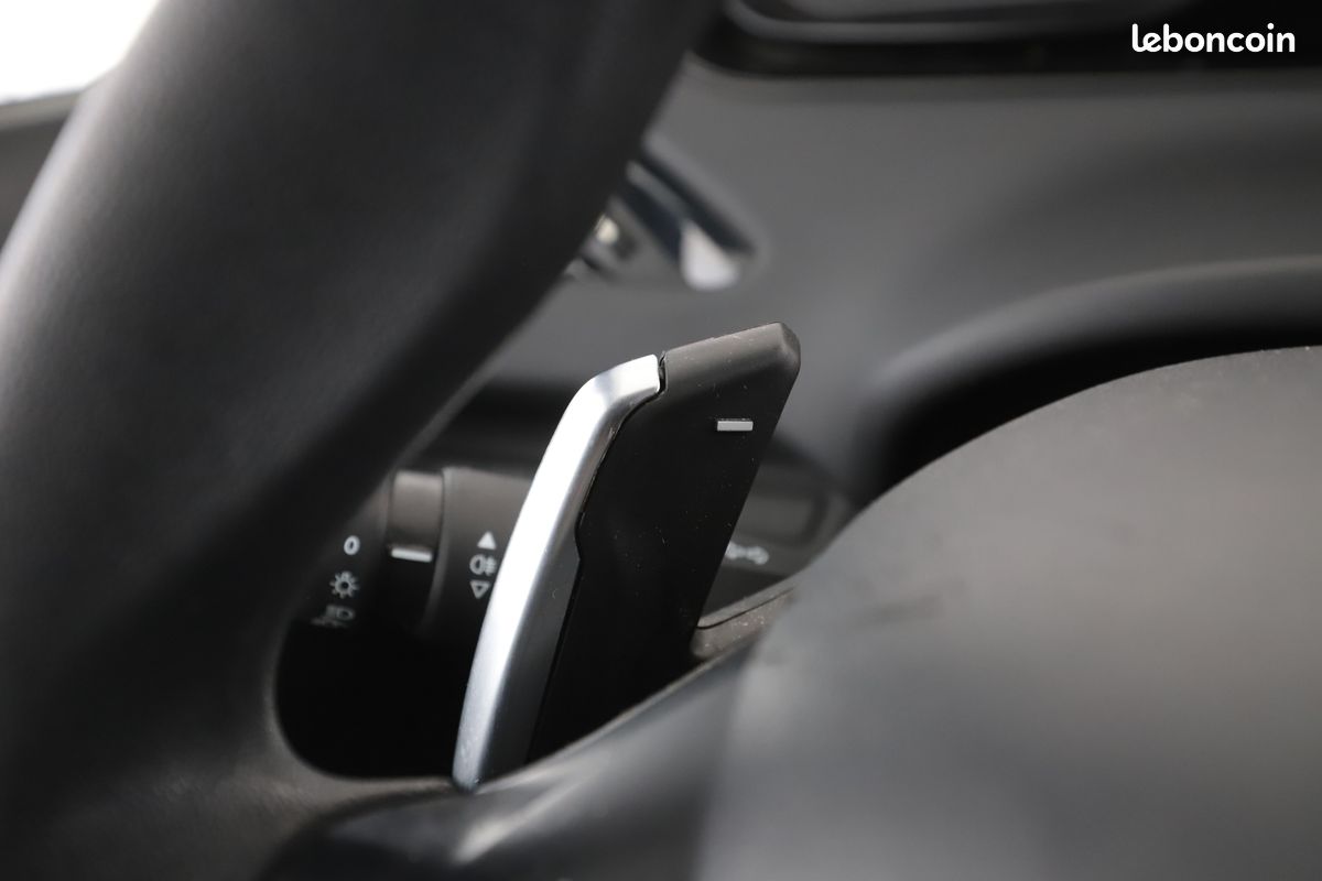 Peugeot 208 1.2 PureTech Active ETG5 5P 82 ch (image 16)