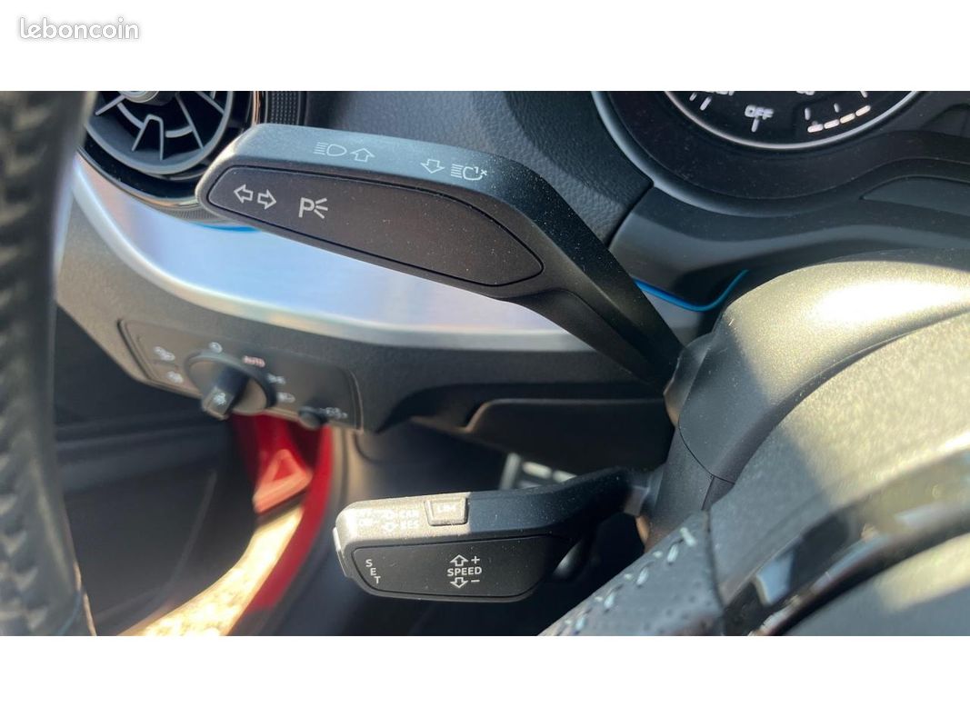 AUDI Q2 1.4 TFSI ESSENCE 150 BVA S Line - CAMERA DE RECUL / SIEGES CHAUFFANTS / BLUETOOTH (image 23)