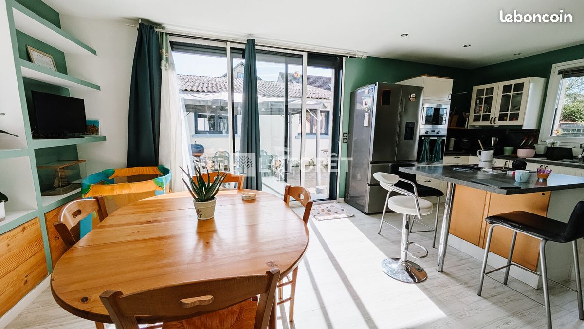 Maison 6 pièces 137 m² · à Conches-en-Ouche · 137 m² · 239 500 €